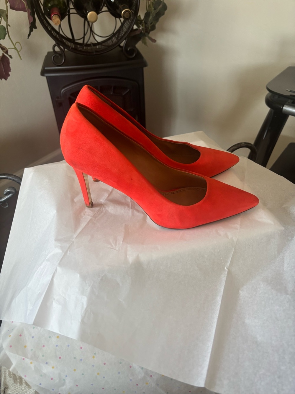 Tory Burch Bright Coral Pointed-Toe Pumps - Picture 4 of 10